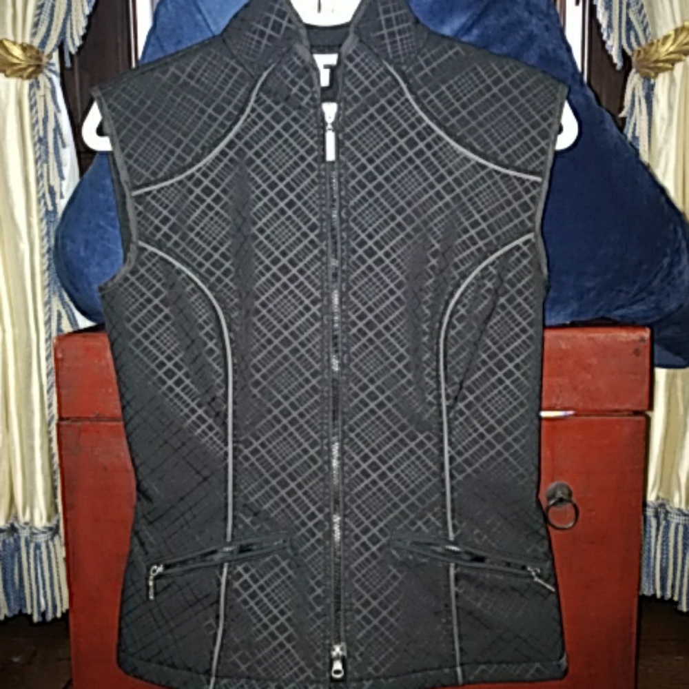 Arista Equestrian Ladies Black Zip Vest Med
